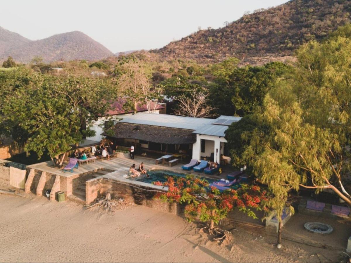 Thumbi View Lodge Cape Maclear Exterior photo