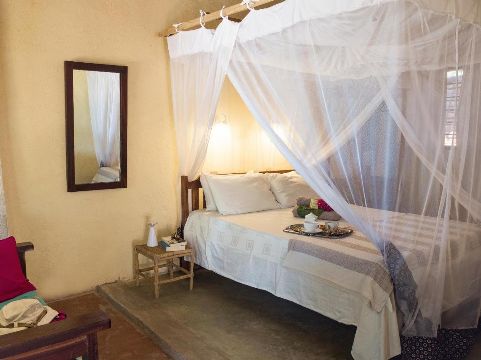 Thumbi View Lodge Cape Maclear Room photo