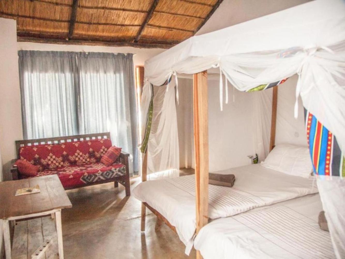 Thumbi View Lodge Cape Maclear Room photo