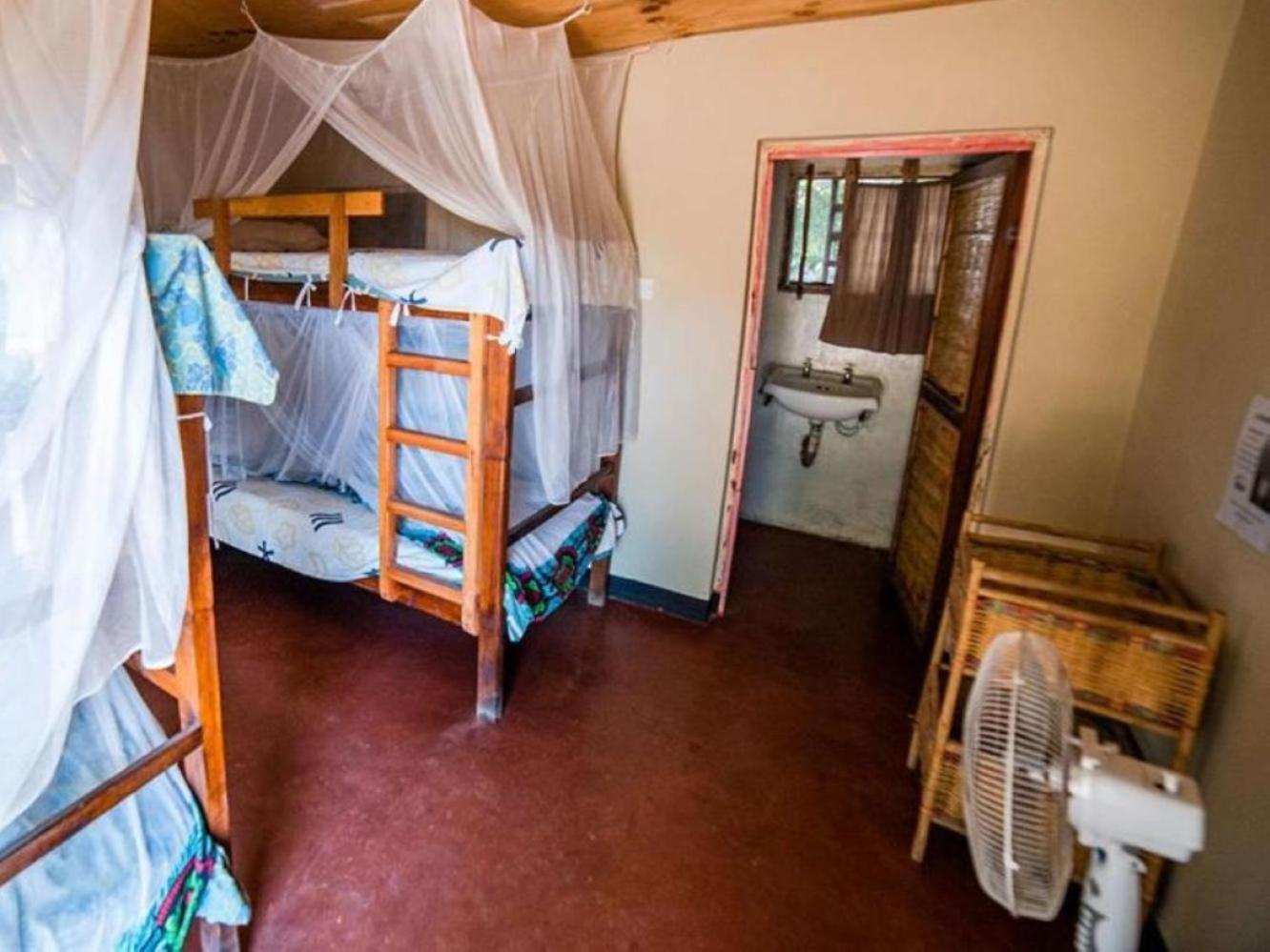 Thumbi View Lodge Cape Maclear Room photo