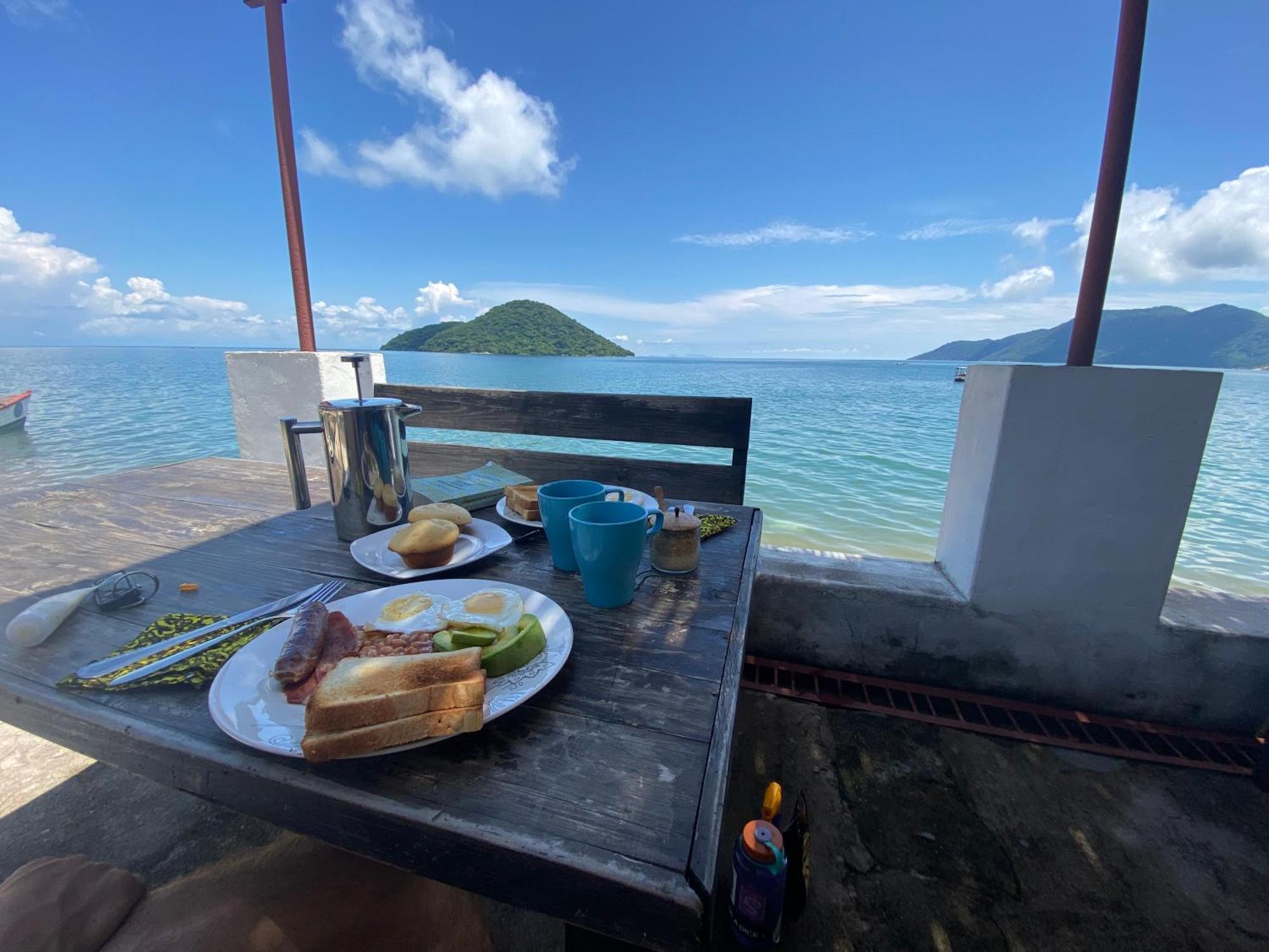 Thumbi View Lodge Cape Maclear Exterior photo